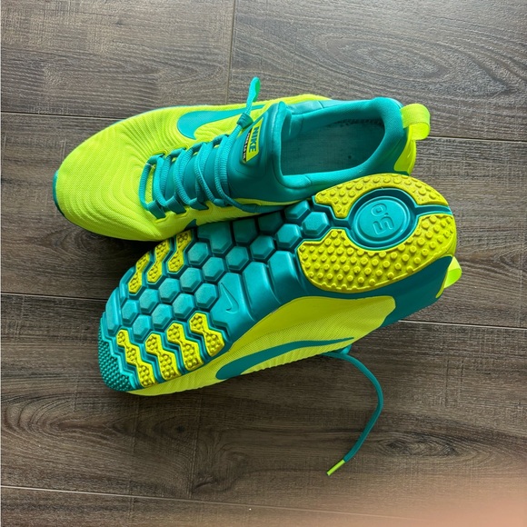 Nike Men’s 5.0 TR Sneakers - Picture 3 of 3